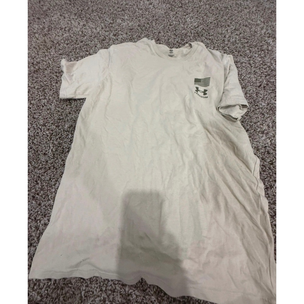 Men's under armour tshirt